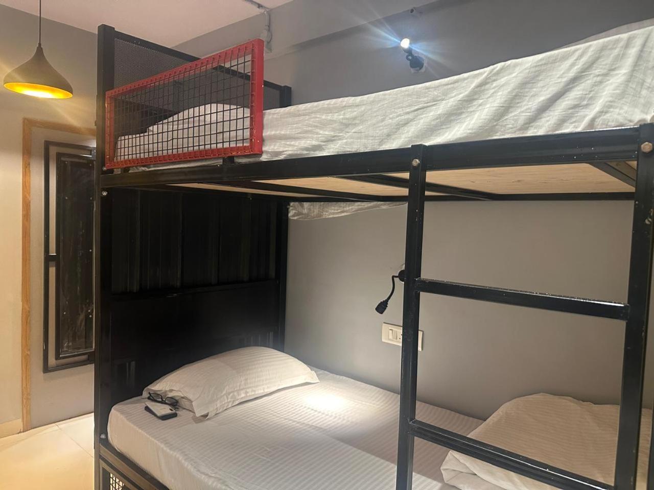 Travotale Hostel And Cowork Koregaonpark بونة المظهر الخارجي الصورة